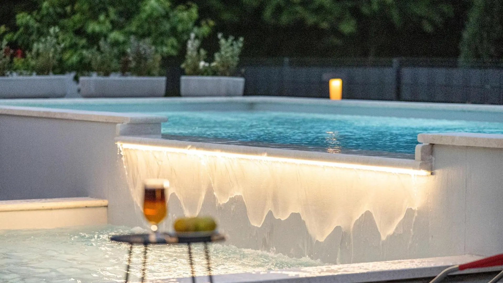 Villa Family Love Mit Garten Und Spielplatz Mali Turini Semesterbostad